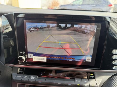 Certified 2025 Toyota Camry SE image 21