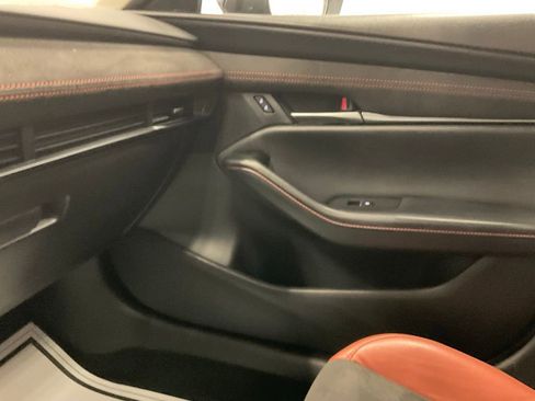 Used 2024 MAZDA MAZDA3 s image 22