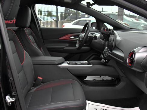 Used 2024 Chevrolet Equinox EV RS FWD image 54