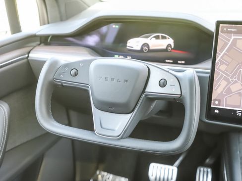 Used 2024 Tesla Model X AWD/4WD image 17