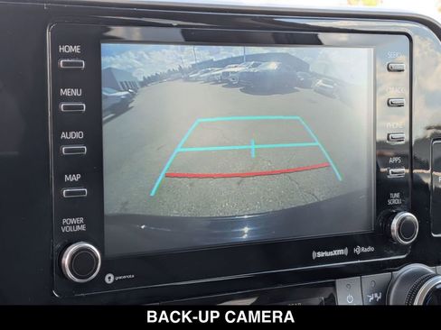 Used 2022 Toyota Highlander XLE AWD/4WD image 5