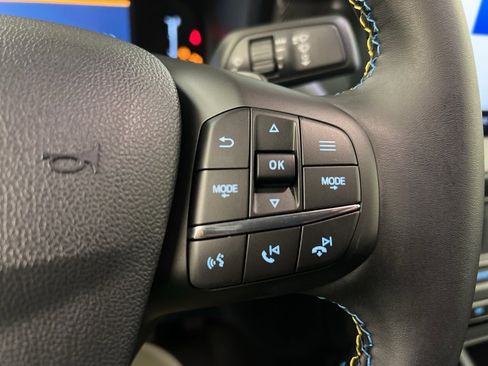 New 2025 Ford Maverick Lobo image 17