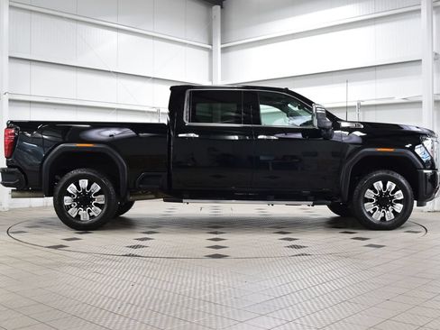 Used 2025 GMC Sierra 2500 Denali w/ Denali Reserve Package AWD/4WD image 9