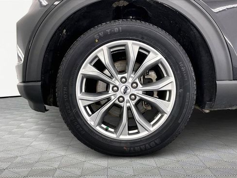 Used 2022 Ford Explorer Limited w/ Equipment Group 301A image 9