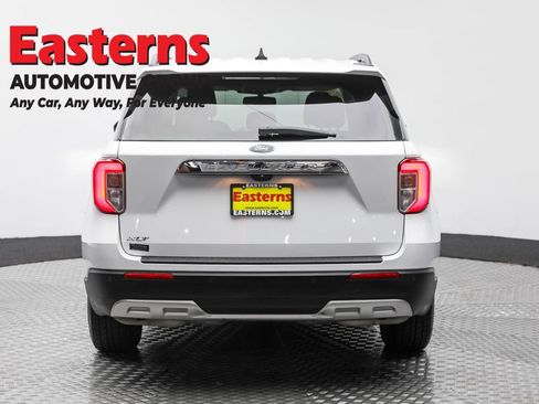 Used 2023 Ford Explorer XLT w/ Equipment Group 202A image 6
