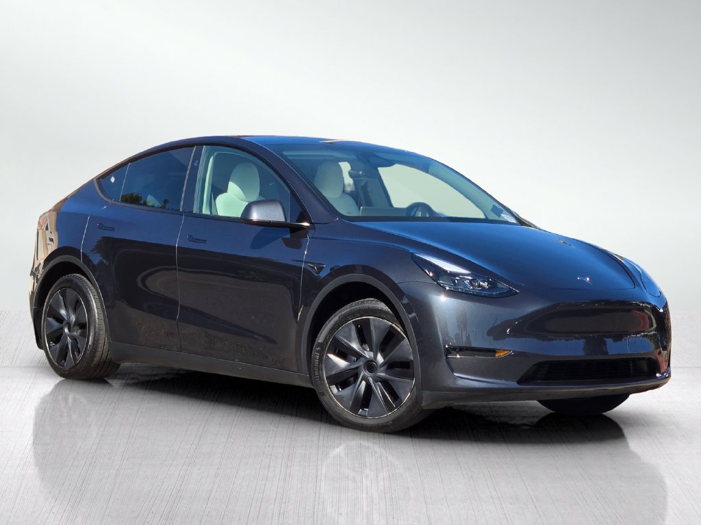 Used 2024 Tesla Model Y Long Range RWD image 2