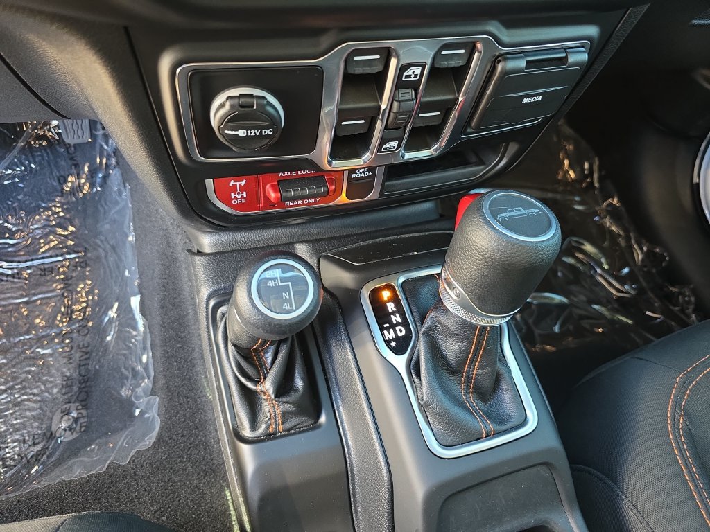 Used 2021 Jeep Gladiator Mojave AWD/4WD image 32