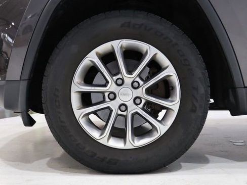 Used 2015 Jeep Grand Cherokee Limited AWD/4WD image 9
