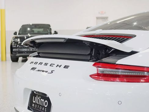 Used 2017 Porsche 911 Carrera S RWD image 11