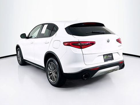 Used 2023 Alfa Romeo Stelvio Sprint image 5