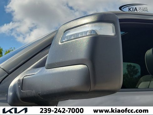 Used 2026 RAM 2500 Laramie AWD/4WD image 7