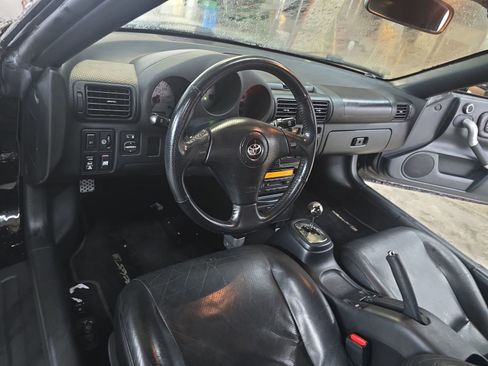 Used 2003 Toyota MR2 RWD image 16