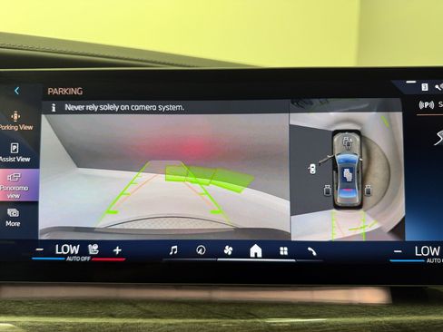 Used 2023 BMW 740i RWD image 19