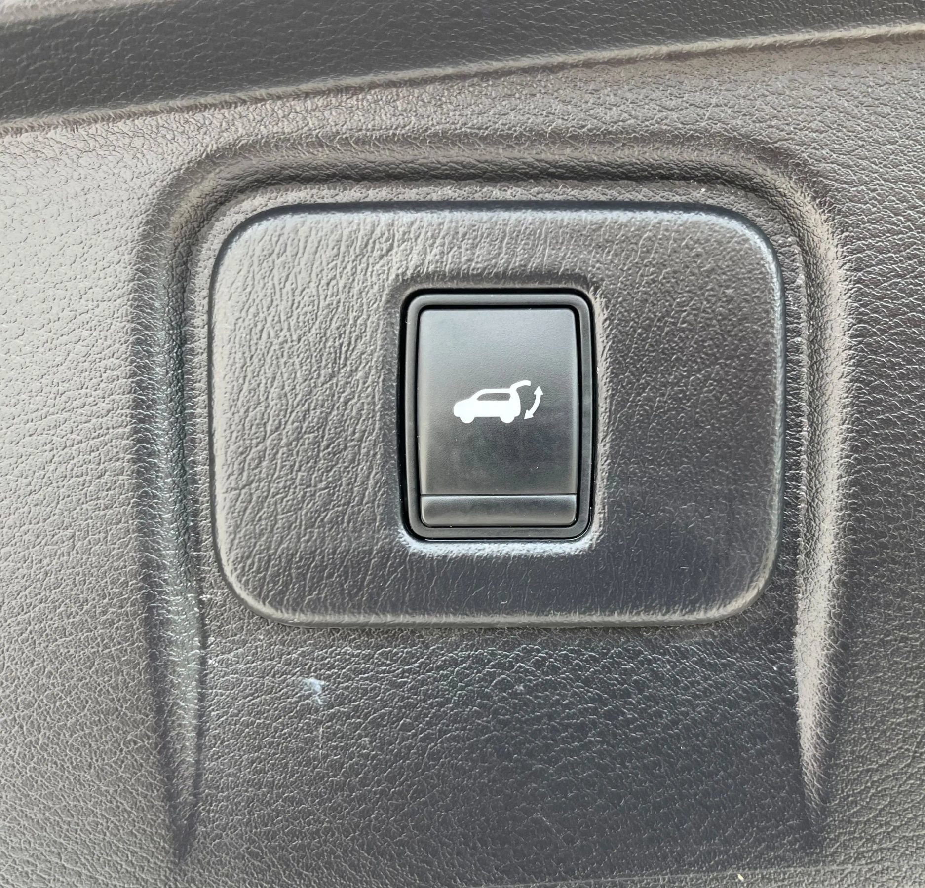 Used 2015 Nissan Murano Platinum w/ Platinum Technology Package AWD/4WD image 17