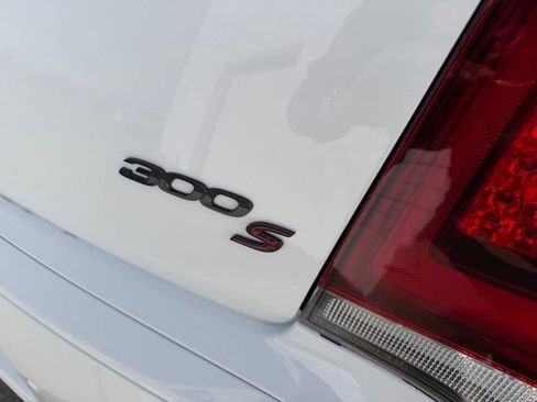 Used 2023 Chrysler 300 S RWD image 9