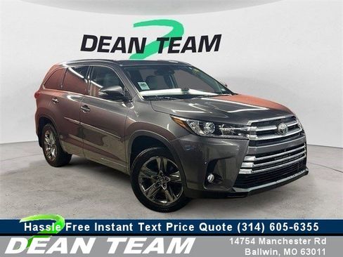 Used 2017 Toyota Highlander image 1