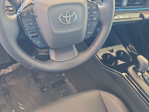 Used 2026 Toyota Prius XLE FWD image 11