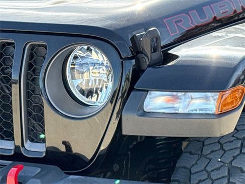 Used 2022 Jeep Gladiator Rubicon w/ Cold Weather Group image 4