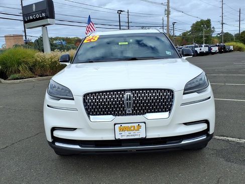 Used 2023 Lincoln Aviator Reserve w/ Elements Package Plus image 2