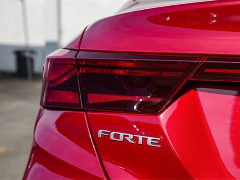 Certified 2023 Kia Forte LXS image 9