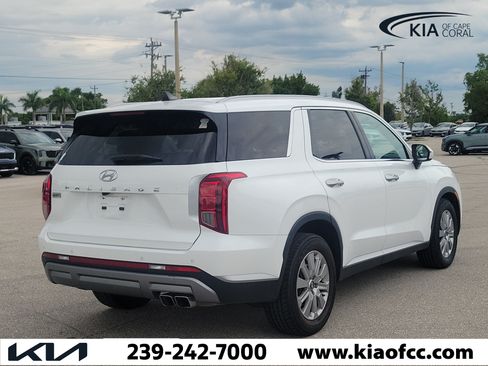 Used 2024 Hyundai Palisade SEL FWD image 6