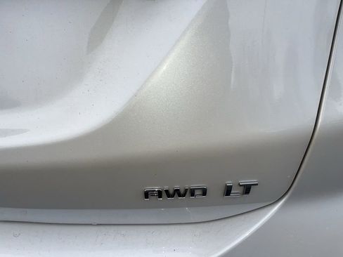 Used 2024 Chevrolet Equinox LT AWD/4WD image 5