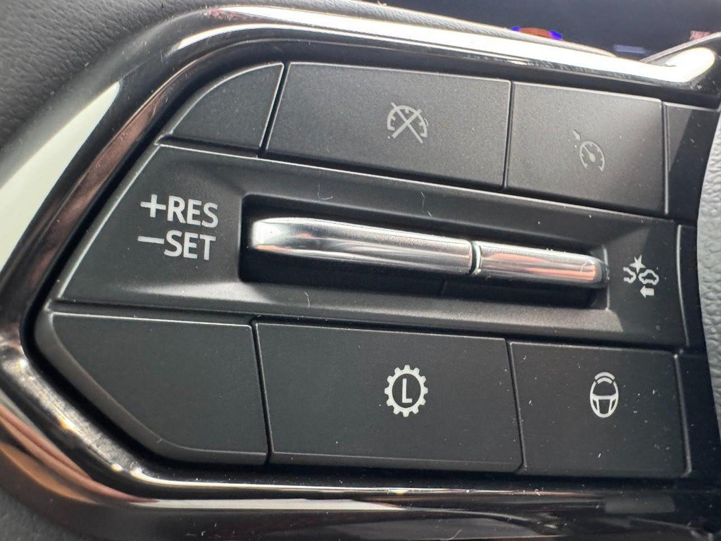 Used 2026 Chevrolet Traverse RS w/ LPO, Floor Liner Package AWD/4WD image 17