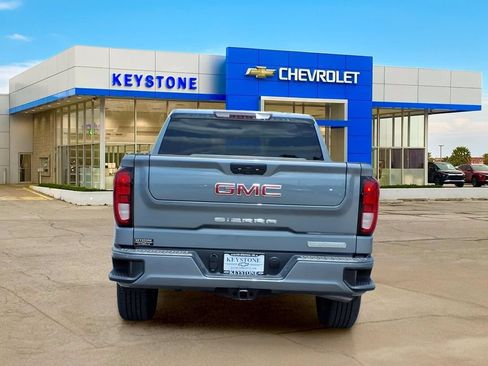 Used 2020 GMC Sierra 1500 Elevation w/ Elevation Value Package AWD/4WD image 6