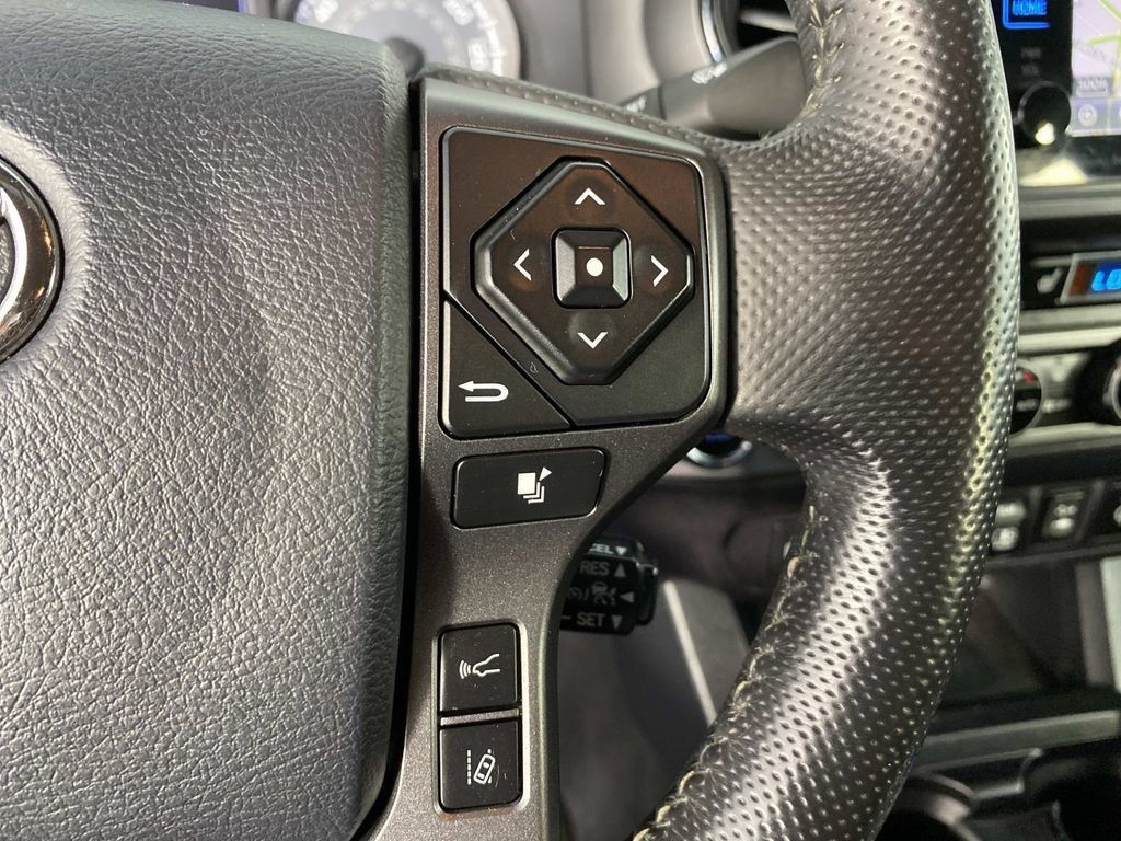 Used 2018 Toyota Tacoma TRD Pro AWD/4WD image 17