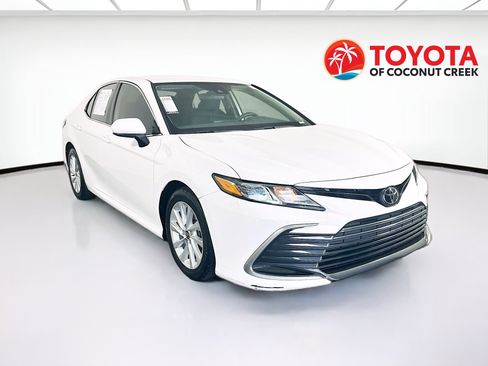 Certified 2023 Toyota Camry LE FWD image 1