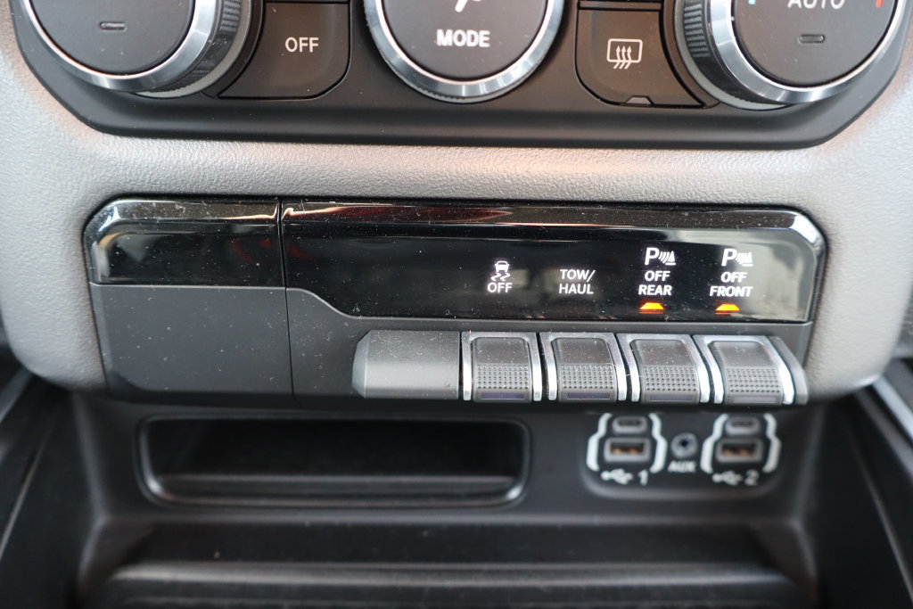 Used 2020 RAM 1500 Big Horn AWD/4WD image 14