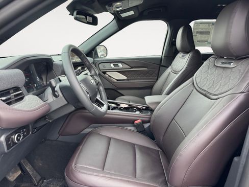 New 2026 Ford Explorer Platinum AWD/4WD image 11