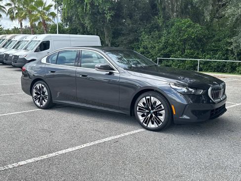 New 2026 BMW 530i image 2