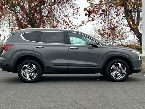 Used 2023 Hyundai Santa Fe SEL image 3