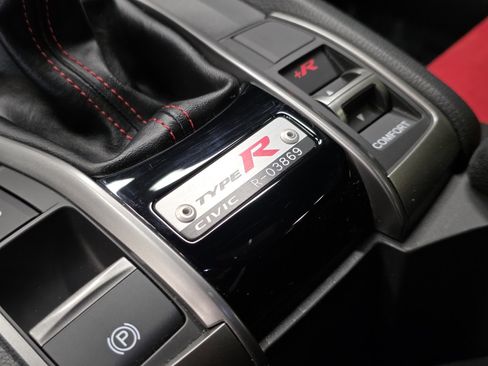 Used 2017 Honda Civic Type R image 27