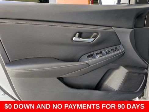 Used 2025 Nissan Sentra SV FWD image 10