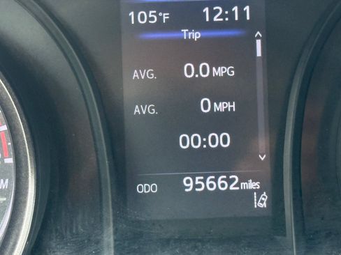 Used 2022 Toyota Camry SE FWD image 21