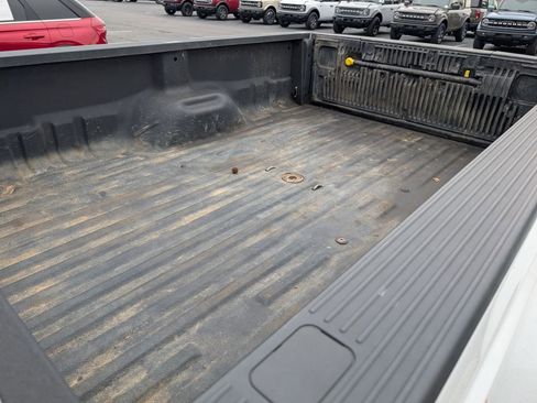 Used 2016 Ford F350 Lariat w/ Lariat Interior Package image 9