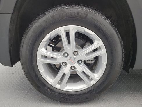 Used 2021 GMC Terrain SLE w/ Driver Convenience Package FWD image 31
