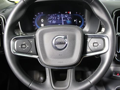 Used 2024 Volvo XC40 B5 Core AWD/4WD image 14