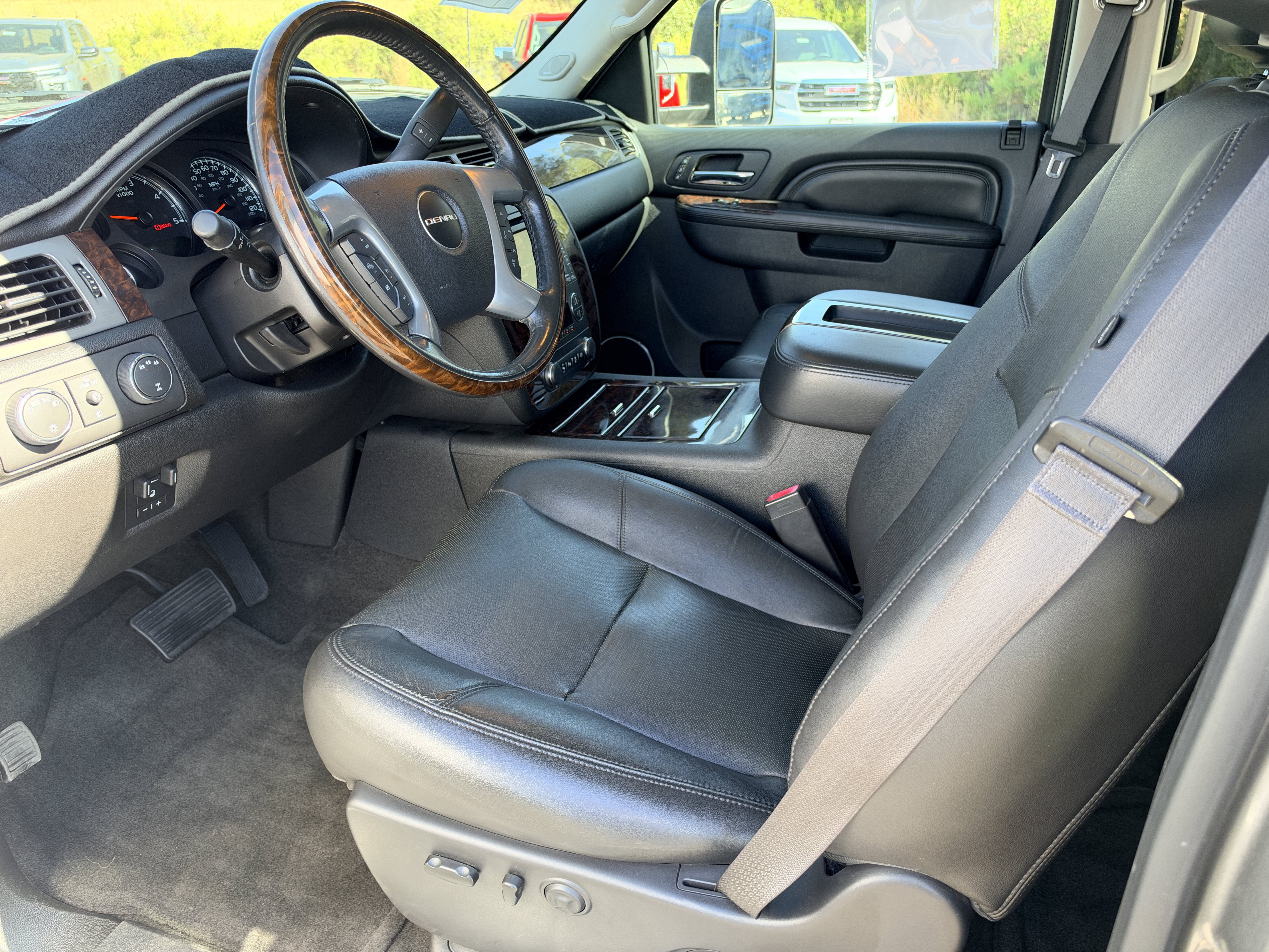 Used 2013 GMC Sierra 2500 Denali AWD/4WD image 13