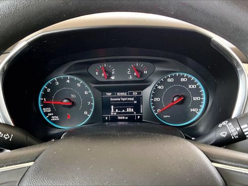 Used 2018 Chevrolet Equinox LS FWD image 12