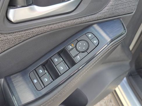 Used 2021 Nissan Rogue SV image 19