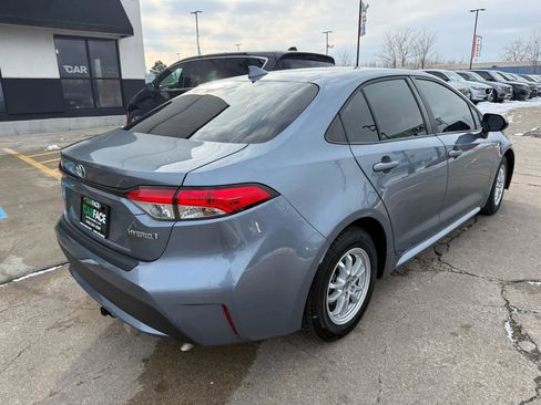 Used 2021 Toyota Corolla LE image 14