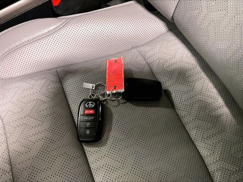 Used 2024 Toyota Sequoia SR5 image 32