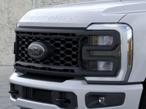 New 2025 Ford F350 Lariat w/ Black Appearance Package image 17