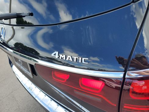 New 2026 Mercedes-Benz GLS 580 4MATIC image 5