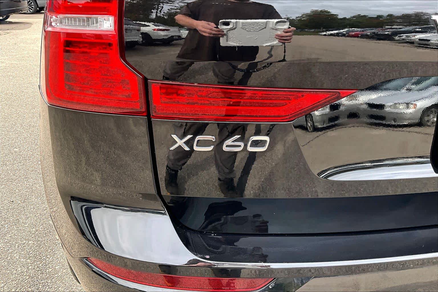 Used 2024 Volvo XC60 B5 Plus w/ Climate Package AWD/4WD image 31