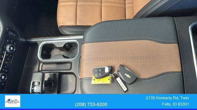 Used 2024 Chevrolet Silverado 1500 High Country w/ Technology Package AWD/4WD image 24