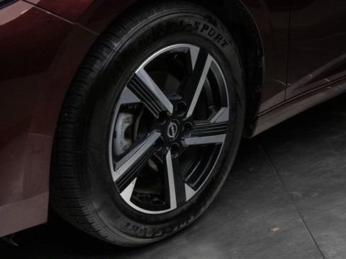 Used 2024 Nissan Sentra SV image 7